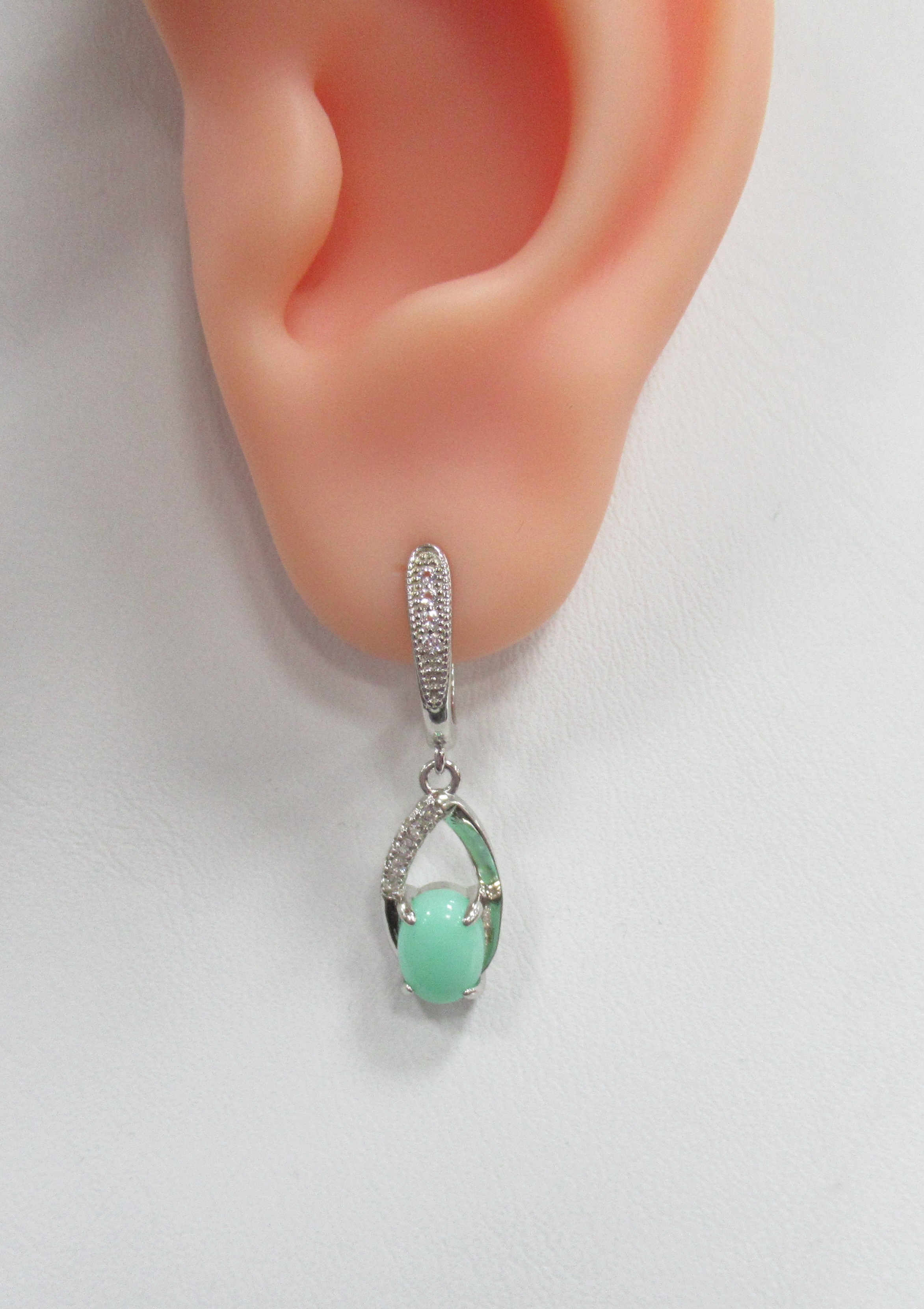 Серебряные серьги с зелеными халцедонами